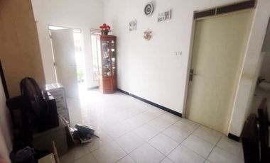 Di Sewakan Rumah 3 Kamar Siap Huni Dekat Tol di Taman Kopo Indah Bandung