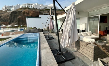 PRECIOSA CASA DE PLAYA EN PRIMERA FILA EN VENTA EN CONDOMINIO PRIVADO KM 121