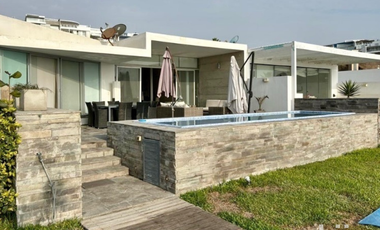 PRECIOSA CASA DE PLAYA EN PRIMERA FILA EN VENTA EN CONDOMINIO PRIVADO KM 121
