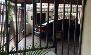 Se vende hermosa casa en Nuevo Reparto de Panamá $235,000 AM