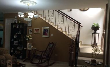 Se vende hermosa casa en Nuevo Reparto de Panamá $235,000 AM