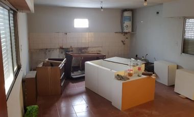 EXCELENTE P-H EN PLANTA ALTA DE 3 AMB. C/BALCON, GARAGE, APTO CREDITO