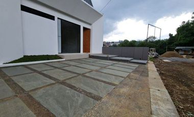 Cluster Mewah Rumah di Cigadung Dago Bandung Dkt Gedung Sate & Cihampelas Kampus ITB