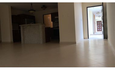 SE VENDE APARTAMENTO 3 REC CON L/B EN EMBASSY CLUB COURTYARD
