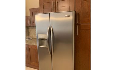 SE VENDE APARTAMENTO 3 REC CON L/B EN EMBASSY CLUB COURTYARD