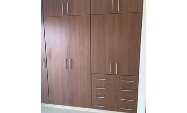 SE VENDE APARTAMENTO 3 REC CON L/B EN EMBASSY CLUB COURTYARD