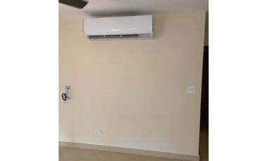 SE VENDE APARTAMENTO 3 REC CON L/B EN EMBASSY CLUB COURTYARD