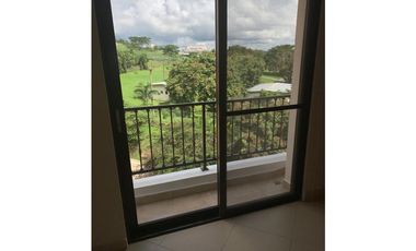 SE VENDE APARTAMENTO 3 REC CON L/B EN EMBASSY CLUB COURTYARD