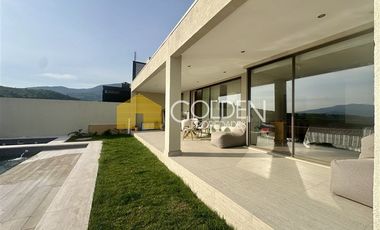 Casa en arriendo de 3 dormitorios Lo Barnechea Huinganal