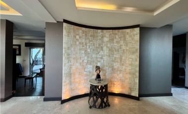 Casa Venta Premium en Zona Plateada con Jardín y Oficina de 2 Niveles