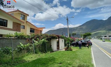 Venta de casa en Ibarra sector Laguna de Yahuarcocha