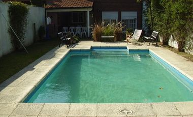 LA LUCILA RESIDENCIAL  CON RENTA ASEGURADA chalet 280 cub 5 amb play pque piscina