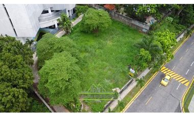 Se Vende Terreno de 1,374m2 en el Cangrejo