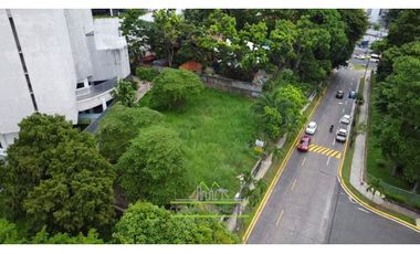 Se Vende Terreno de 1,374m2 en el Cangrejo