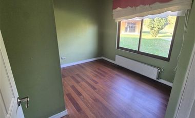 Casa en arriendo de 4 dorm. en Los Angeles