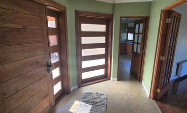 Casa en arriendo de 4 dorm. en Los Angeles