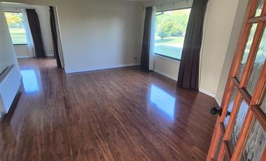 Casa en arriendo de 4 dorm. en Los Angeles