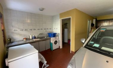 Casa en venta en Avellaneda Oeste