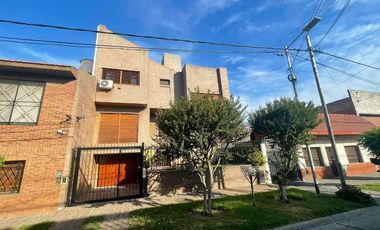 Casa en venta en Avellaneda Oeste
