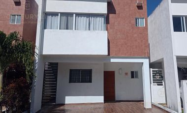Se vende Casa Modelo Okume en lo Olivos I Playa del Carmen