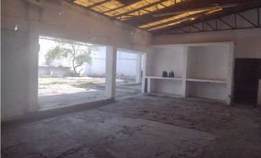 TERRENO EN VENTA CON CONSTRUCCIÓN CESION DE DERECHOS ACATLIPA