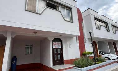 casa en venta en quinta oriental. Cod V5031