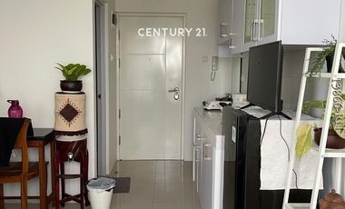 Disewakan Apartemen  View Kolam Renang  Apartemen Silktown