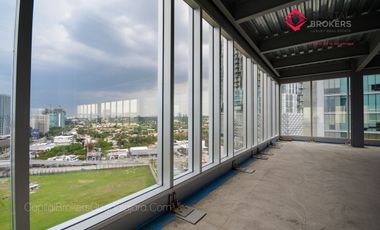 Oficina de Lujo en Venta zona andares piso completo