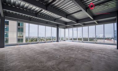 Oficina de Lujo en Venta zona andares piso completo