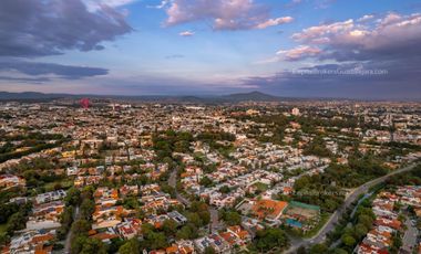 Oficina de Lujo en Venta zona andares piso completo