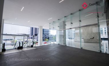 Oficina de Lujo en Venta zona andares piso completo
