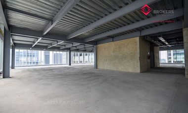 Oficina de Lujo en Venta zona andares piso completo