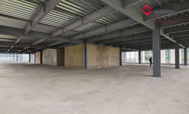 Oficina de Lujo en Venta zona andares piso completo