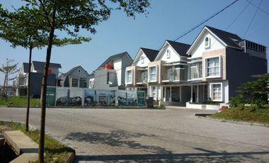 RUMAH DI KOLONEL MASTURI 5 MENIT KE ALUN-ALUN CIMAHI BOOKING FEE 5 JUTA.