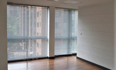 PR12704 SE VENDE OFICINA EN SECTOR LA FLORIDA - EL POBLADO