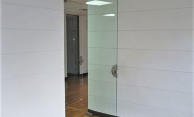 PR12704 SE VENDE OFICINA EN SECTOR LA FLORIDA - EL POBLADO
