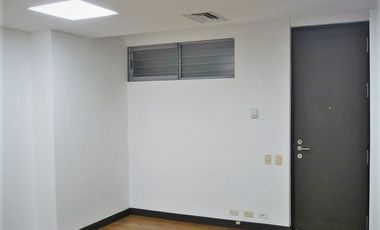 PR12704 SE VENDE OFICINA EN SECTOR LA FLORIDA - EL POBLADO