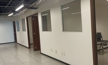 Excelente Oficina Acondicionada en Renta 1706m2. La Viga