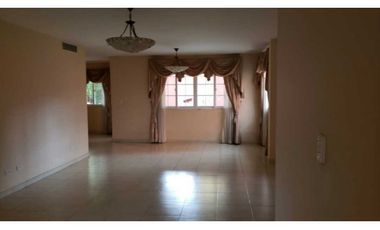 Se vende casa en Rainforest Village PH Las Huacas