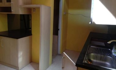 MURAH Rumah Siap Huni Perum Sukolilo ada Kitchen set, bufet