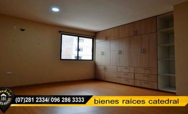 Casa de venta en Ordoñez Lasso, Cerca del Hotel Oro Verde – código:17090