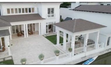 Vendo casa en zona exclusiva de Samborondon