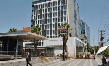 Oficina En Providencia 3 Privados + Recepción + Estacionamientos