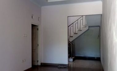 Prospek Investasi Tepat Sasaran Dijual 2 Ruko Mangku Jalan di Jl Bakungan Wedomartani Sleman , Timur Jakal