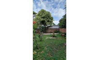 Chalet cuatro ambientes con dependencia de servicio
