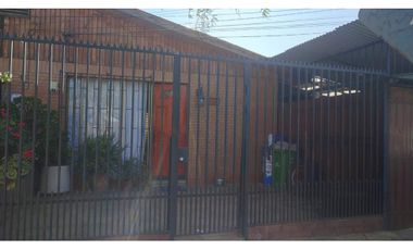 Se vende hermosa y amplia casa de un piso en puente alto