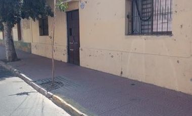 Vendo amplia casa en sector Papudo con Tres Carrera y Local comercial, Los Andes.