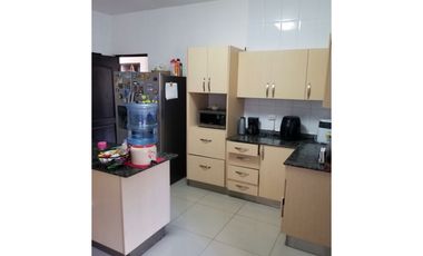 SE ALQUILA HERMOSA CASA EN COSTA SUR AM