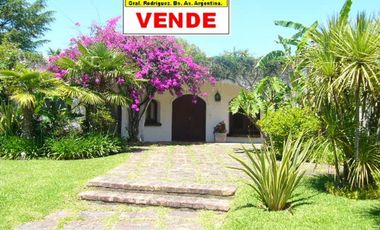 MANSIÓN A RECICLAR EN VENTA GOLFERS COUNTRY CLUB PILAR REF. 1357 PICCARDO.