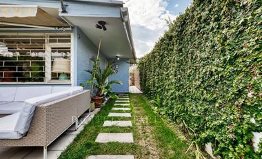 Oportunidad, casa para ampliar en barrio exclusivo de Las Condes.